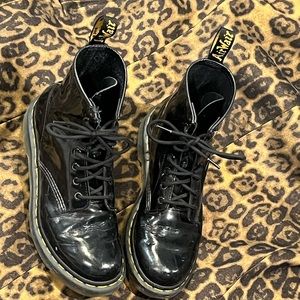 Woman’s Dr Martins Size US 8
